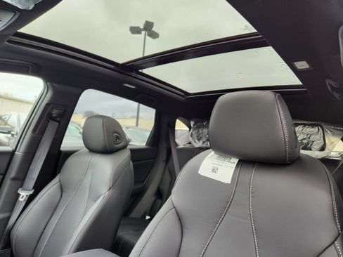 New 2025 Acura RDX SH-AWD image 10