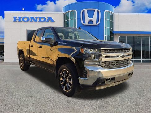 Used 2020 Chevrolet Silverado 1500 LT w/ All-Star Edition AWD/4WD image 10