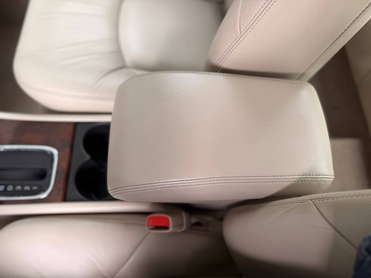 Used 2008 Buick LaCrosse CXL w/ Driver Confidence Package FWD image 35