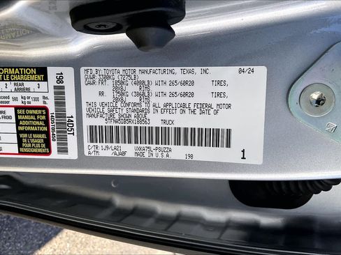 Used 2024 Toyota Tundra Platinum AWD/4WD image 33