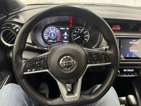 Used 2019 Nissan Kicks SV FWD image 26