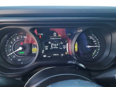 Used 2025 Jeep Wrangler Unlimited Sahara w/ Safety Group AWD/4WD image 14