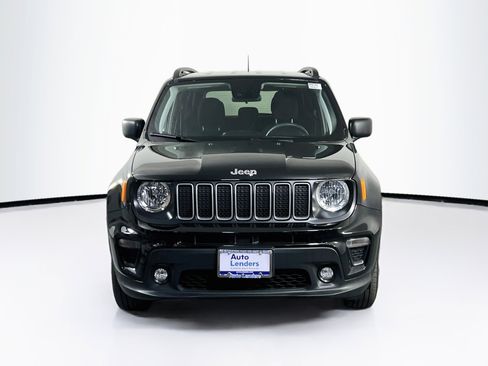 Used 2022 Jeep Renegade Latitude image 2