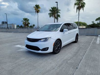 Used 2019 Chrysler Pacifica Touring Plus w/ S Appearance Package