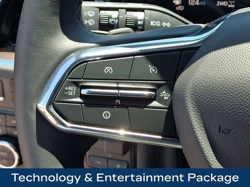 Used 2025 Chevrolet Suburban High Country AWD/4WD image 7