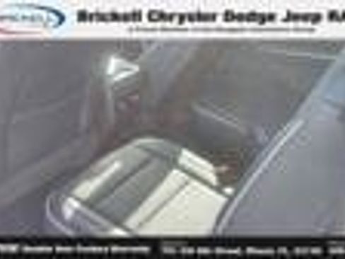 Used 2025 Buick Enclave Preferred FWD image 19