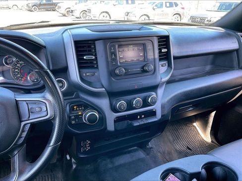 Used 2024 RAM 2500 Tradesman w/ Chrome Appearance Group AWD/4WD image 17