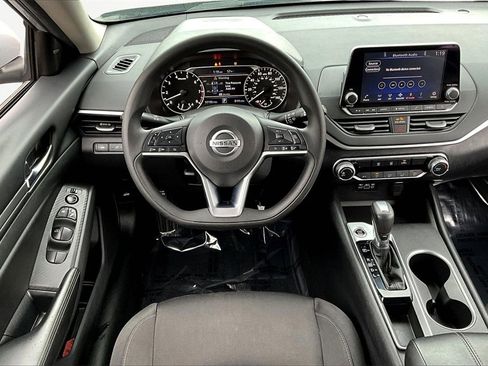 Used 2022 Nissan Altima 2.5 SV image 5