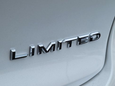 Used 2024 Toyota Crown AWD/4WD image 24