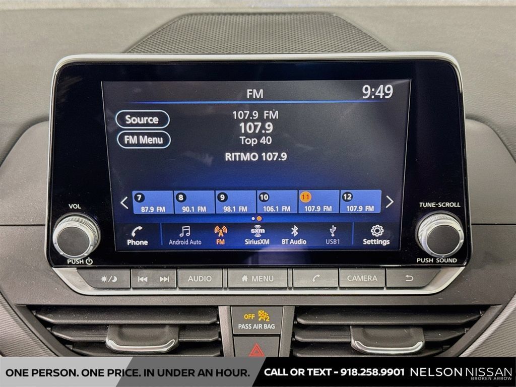Used 2023 Nissan Altima 2.5 SR FWD image 14