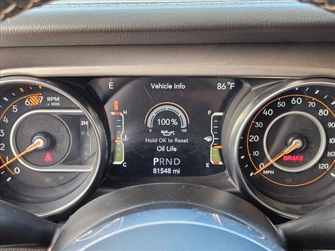 Used 2021 Jeep Wrangler Unlimited Sahara AWD/4WD image 11