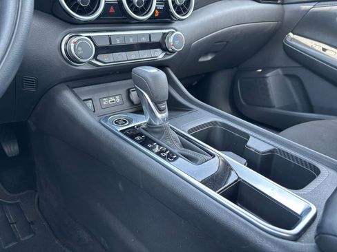 Used 2025 Nissan Sentra SV image 38