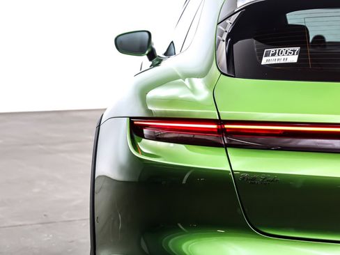 Used 2023 Porsche Taycan 4S image 14