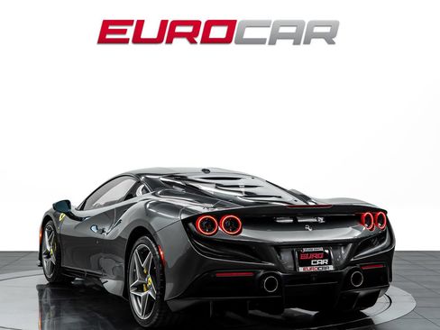Used 2021 Ferrari F8 Tributo RWD image 3