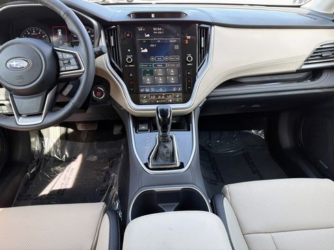 Used 2025 Subaru Outback Limited image 19