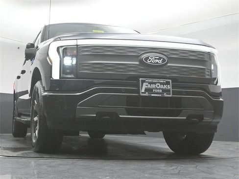 Used 2024 Ford F150 Lightning Lariat image 39