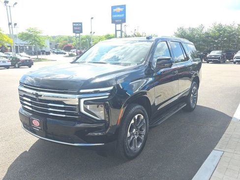 Used 2025 Chevrolet Tahoe LT w/ LPO, Dark Essentials Package AWD/4WD image 6