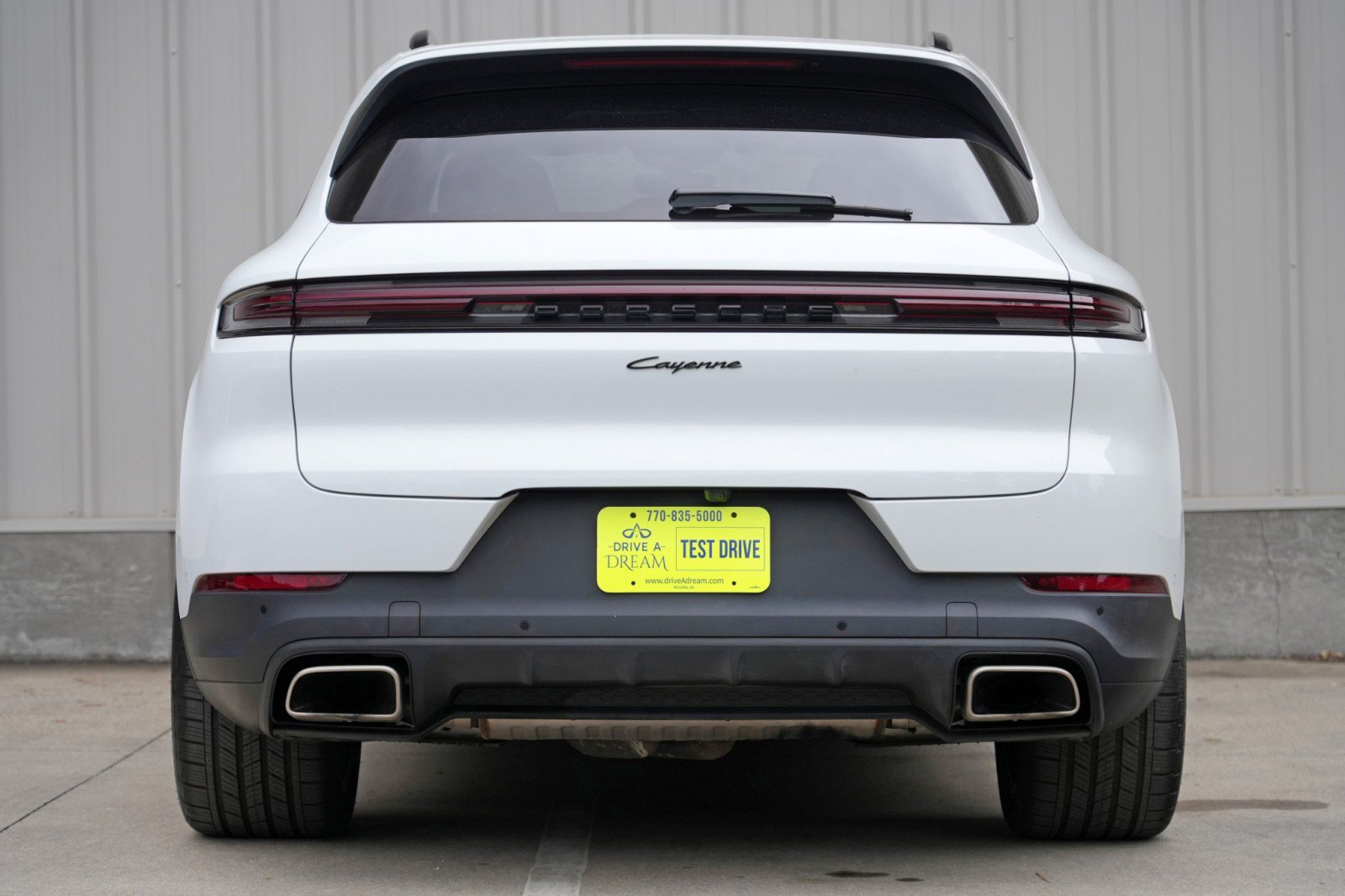 Used 2024 Porsche Cayenne AWD/4WD image 11