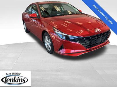 Certified 2022 Hyundai Elantra SE