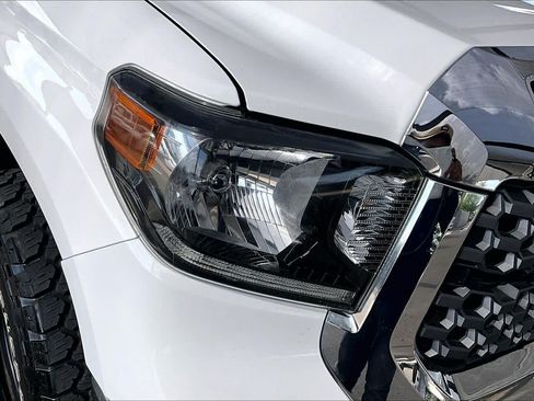Used 2021 Toyota Tundra SR5 AWD/4WD image 27