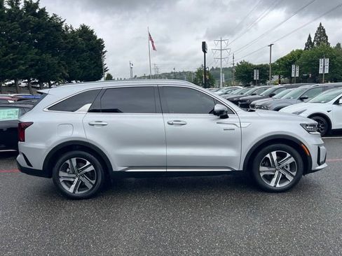 Certified 2023 Kia Sorento SX Prestige AWD/4WD image 6