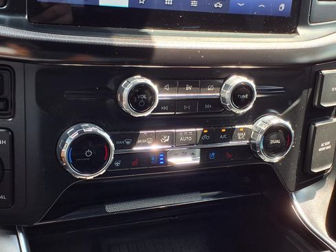 Certified 2022 Ford F150 Platinum AWD/4WD image 18