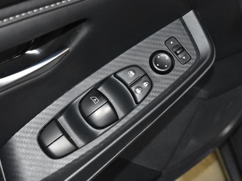 Certified 2025 Nissan Sentra SV w/ Lighting Package FWD image 5