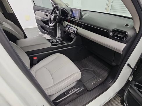 Used 2025 Honda Pilot Touring image 40