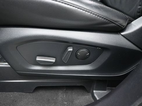 Certified 2022 Ford Explorer Platinum w/ Technology Package image 11