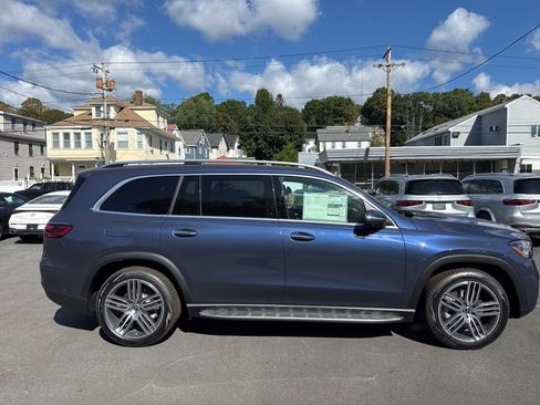 New 2026 Mercedes-Benz GLS 450 4MATIC image 8