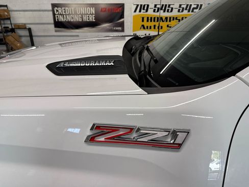 Used 2024 Chevrolet Silverado 2500 LT AWD/4WD image 96