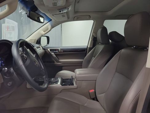 Used 2019 Lexus GX 460 image 12