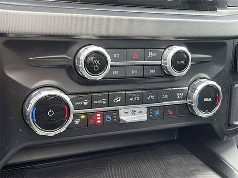 Certified 2025 Ford F350 Platinum w/ FX4 Off-Road Package image 29