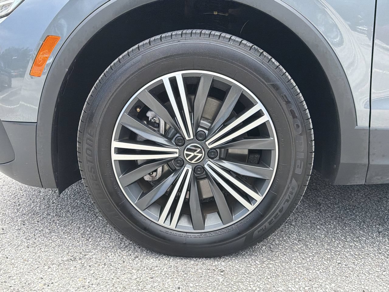 Used 2024 Volkswagen Tiguan Wolfsburg Edition FWD image 33