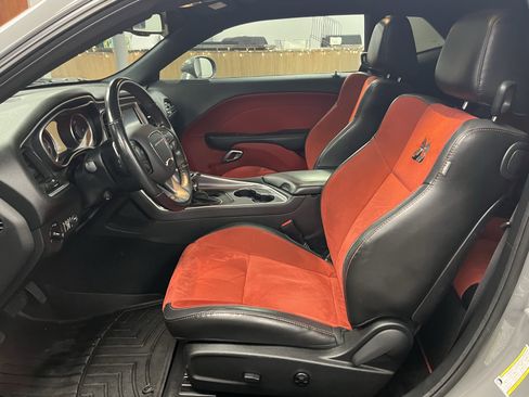 Used 2019 Dodge Challenger R/T Scat Pack w/ Plus Package image 11