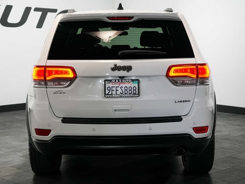 Used 2018 Jeep Grand Cherokee Laredo RWD image 5