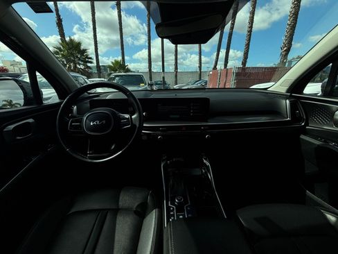 Used 2024 Kia Sorento S image 36