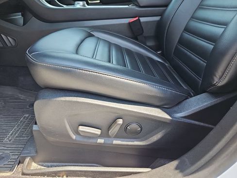 Used 2024 Ford Edge SEL AWD/4WD image 16