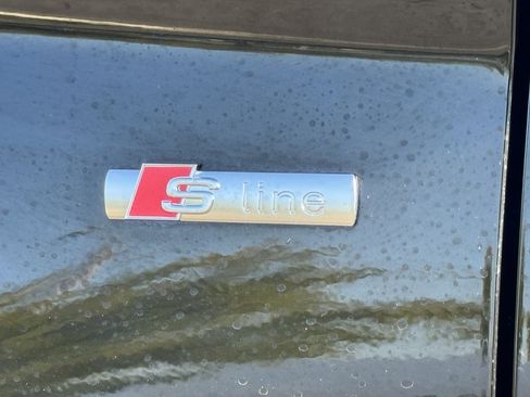 Used 2024 Audi Q5 2.0T Premium w/ Convenience Package image 16