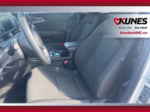 Used 2024 Kia Sportage LX image 26