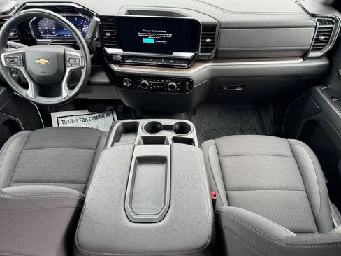 Certified 2024 Chevrolet Silverado 1500 LT AWD/4WD image 11