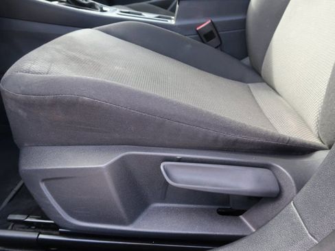 Used 2019 Volkswagen Jetta S image 11