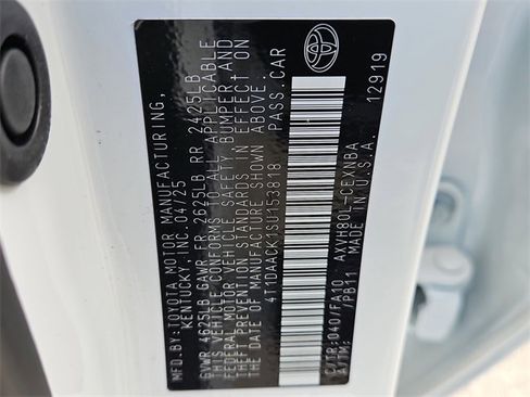 Used 2025 Toyota Camry SE image 16