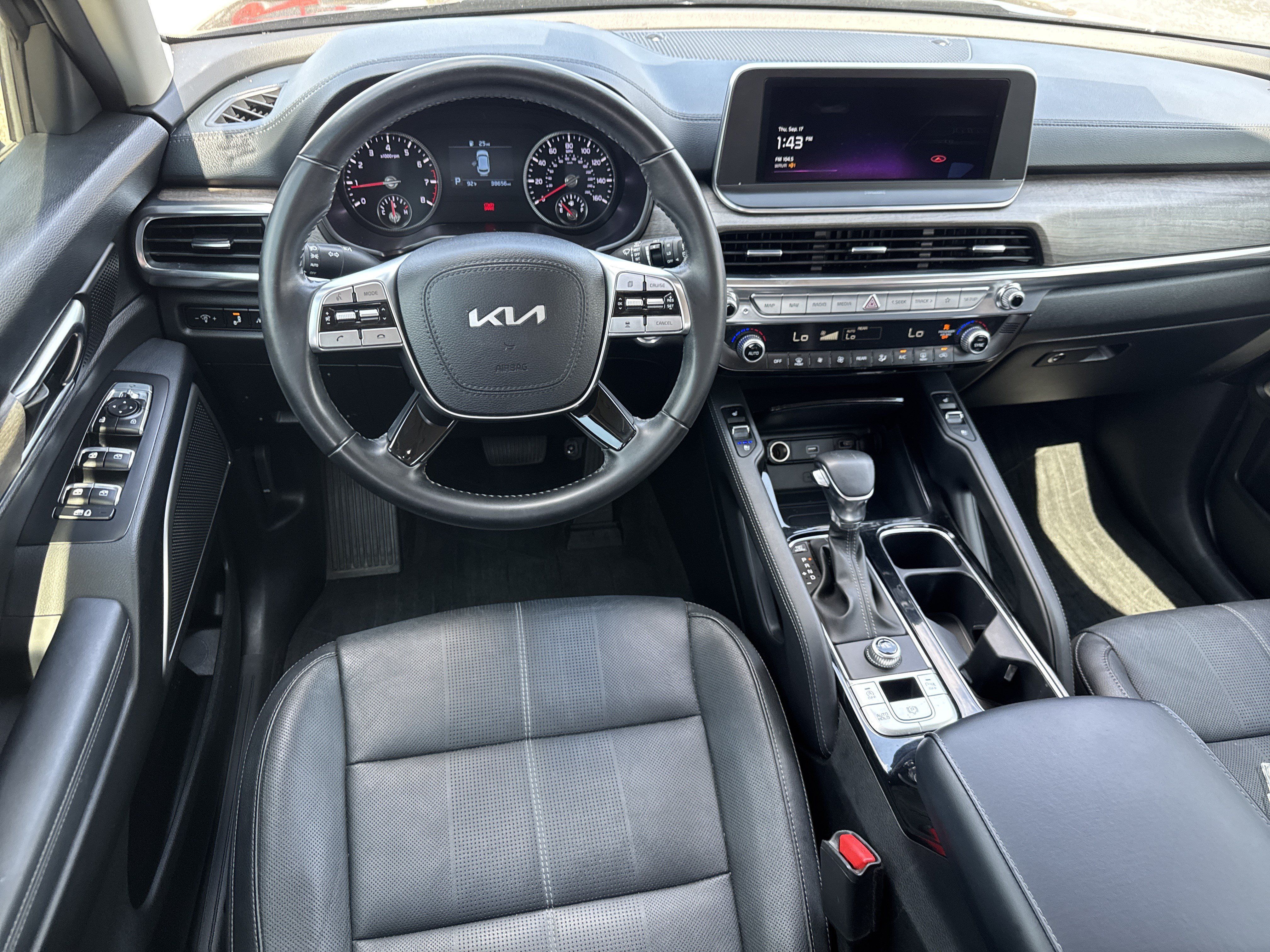Used 2022 Kia Telluride EX w/ EX Premium Package FWD image 7