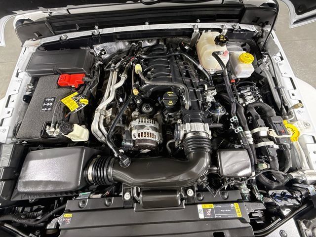 Used 2024 Jeep Wrangler Unlimited Sahara AWD/4WD image 28