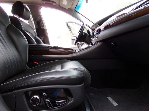 Used 2017 Genesis G90 5.0 Ultimate image 27