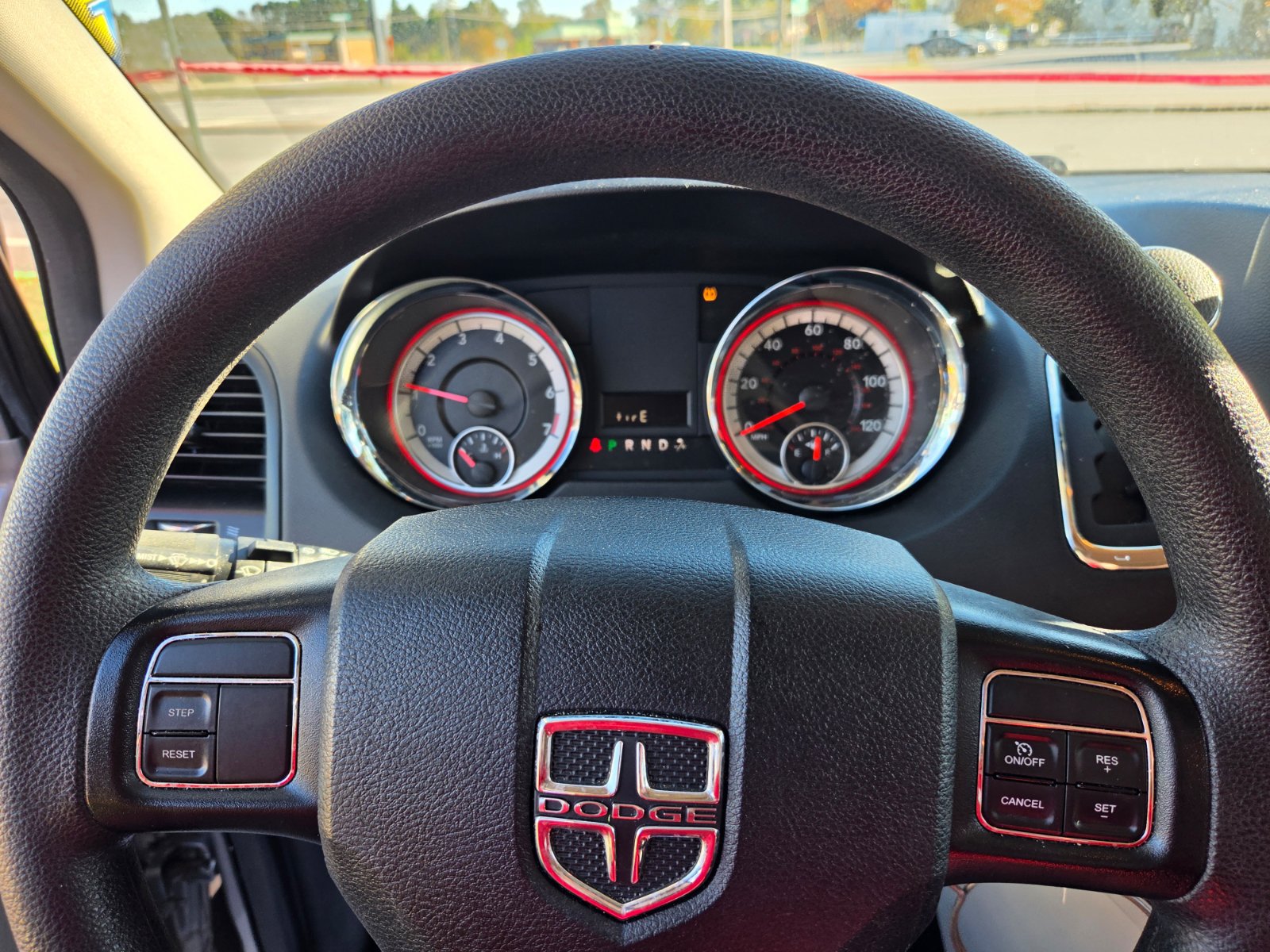 Used 2019 Dodge Grand Caravan SE FWD image 10