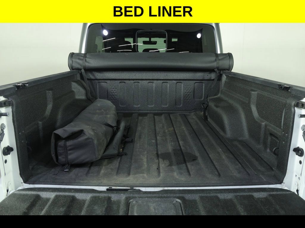 Used 2023 Jeep Gladiator Sport AWD/4WD image 9