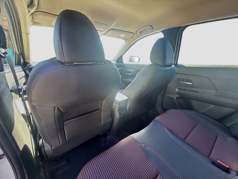 Used 2025 Nissan Kicks SR FWD image 23