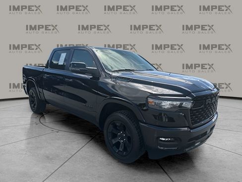 Used 2025 RAM 1500 Big Horn AWD/4WD image 7